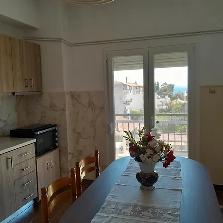 아파트 Litsa's House